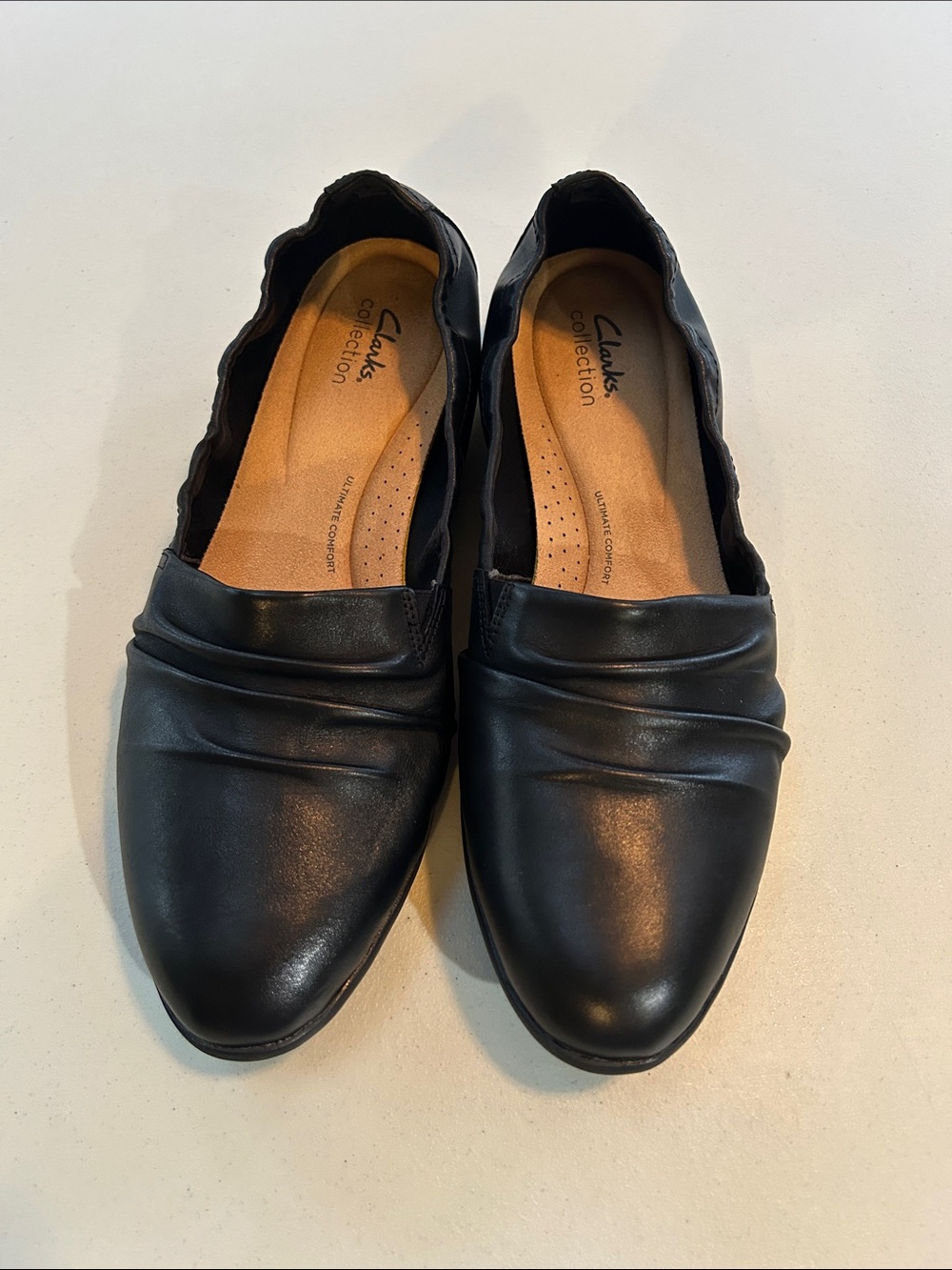 Clarks Black Leather Ruched Slip-On Flats